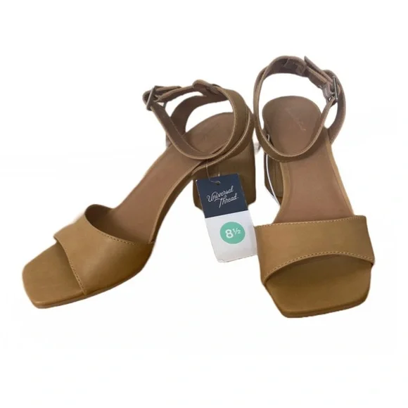 Women's Lauren Heels - Universal Thread - Picture 3 of 7